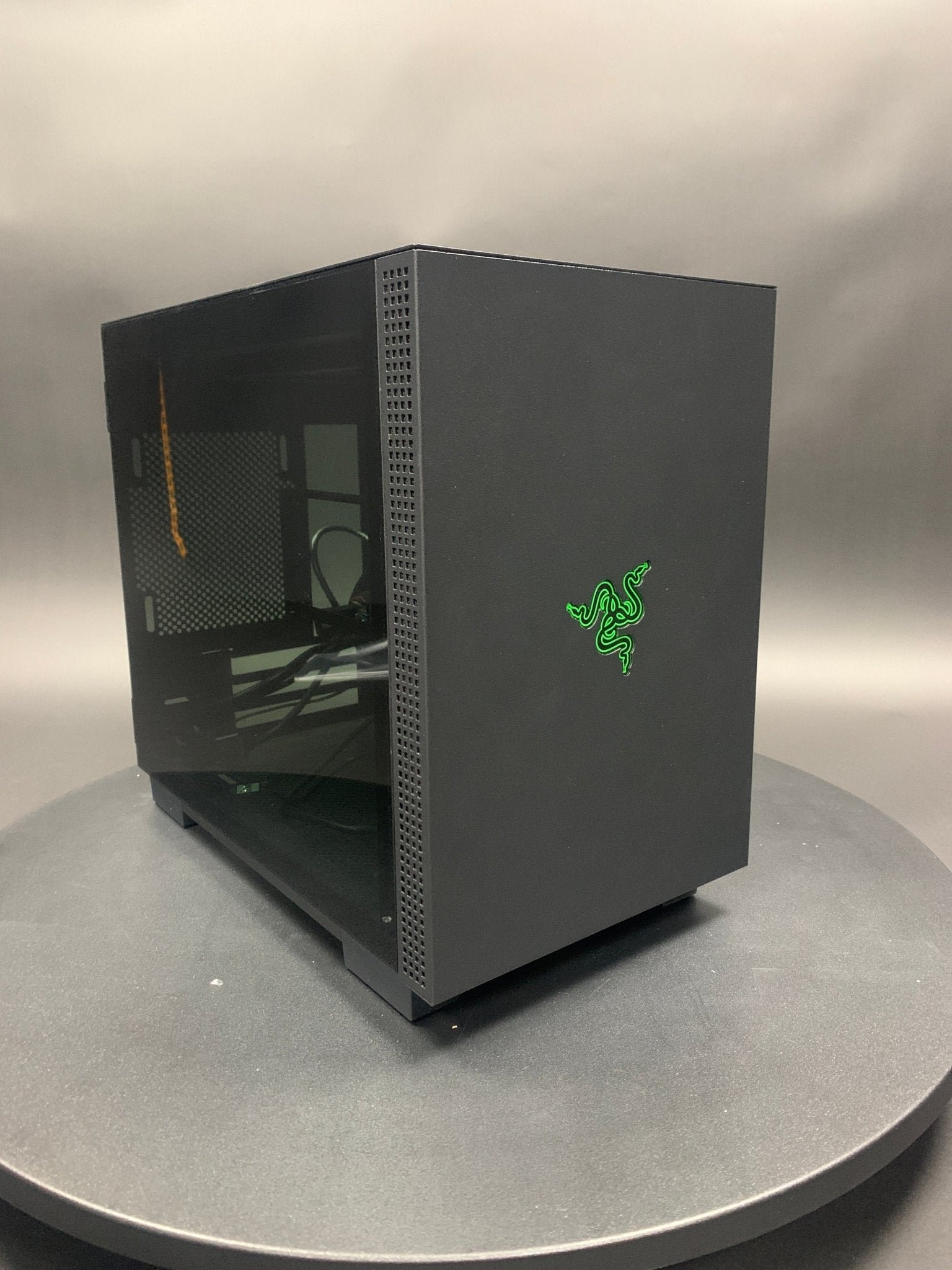 razer-tomahawk-mini-itx-7202505